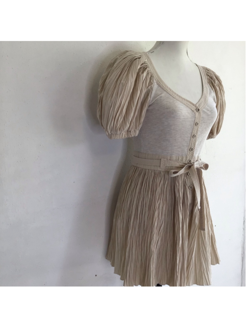Ulla Johnson Women Elegant Beige Pleated Romper with Puff Sleeves Size 4 - Picture 4 of 15